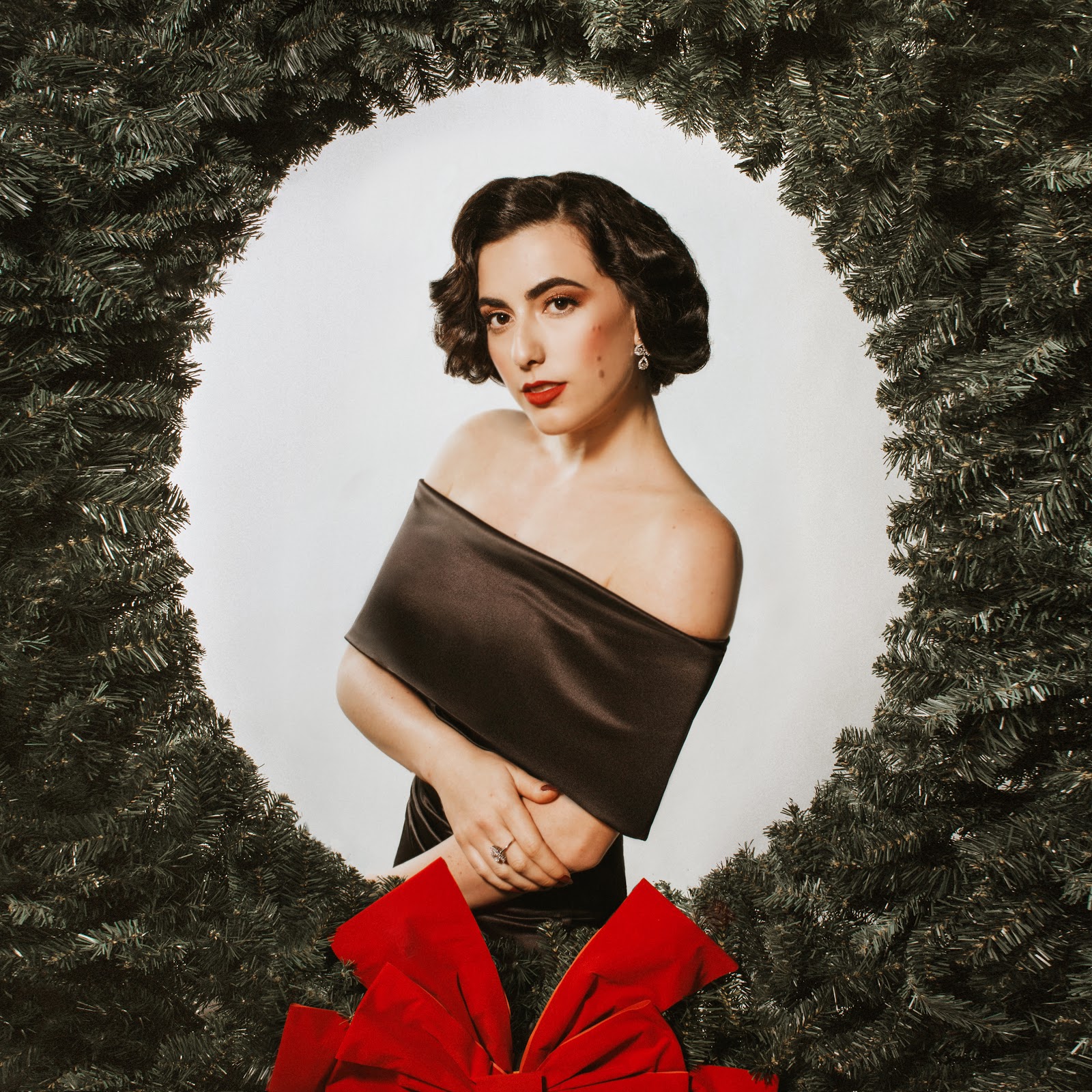 Cassandra Begins 2020 In Style With New Music Video “I Love Christmas”