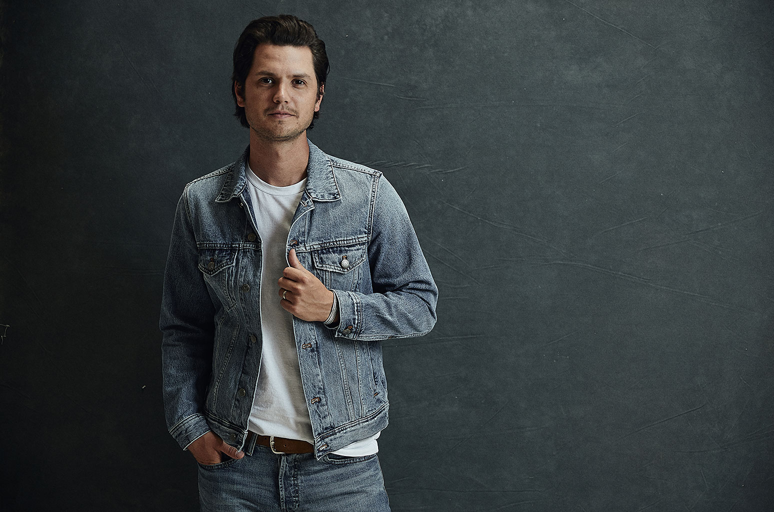 Steve Moakler Rides a '72 Winnebago' on His New Album: Song Premiere