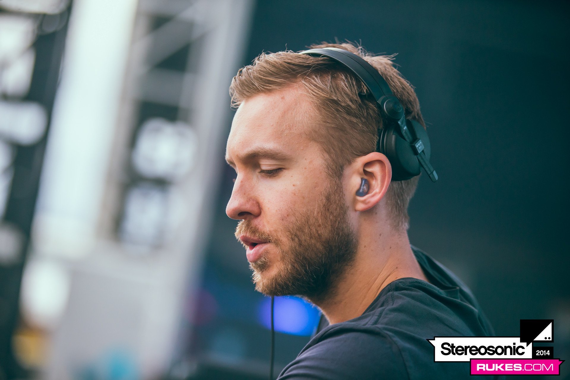 Calvin Harris To Headline Another of the World’s Top Festivals – New Tour To Come?