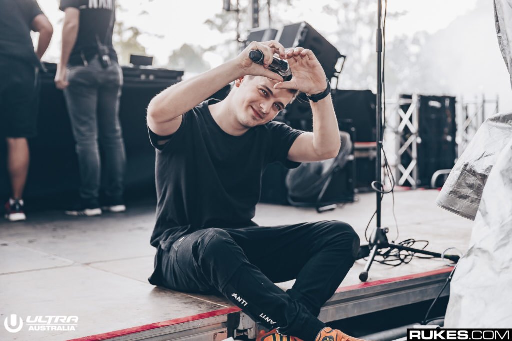 Martin Garrix Goes Acoustic On "Used to Love" with Dean Lewis [LISTEN]