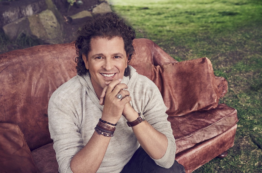 Carlos Vives Notches 19th Top 10 on Tropical Airplay Chart With 'No Te Vayas'
