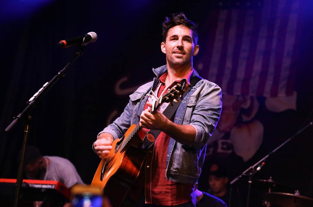 Jake Owen Tops Country Airplay With 'Homemade,' Celebrating the 'Most Important Thing in Life'
