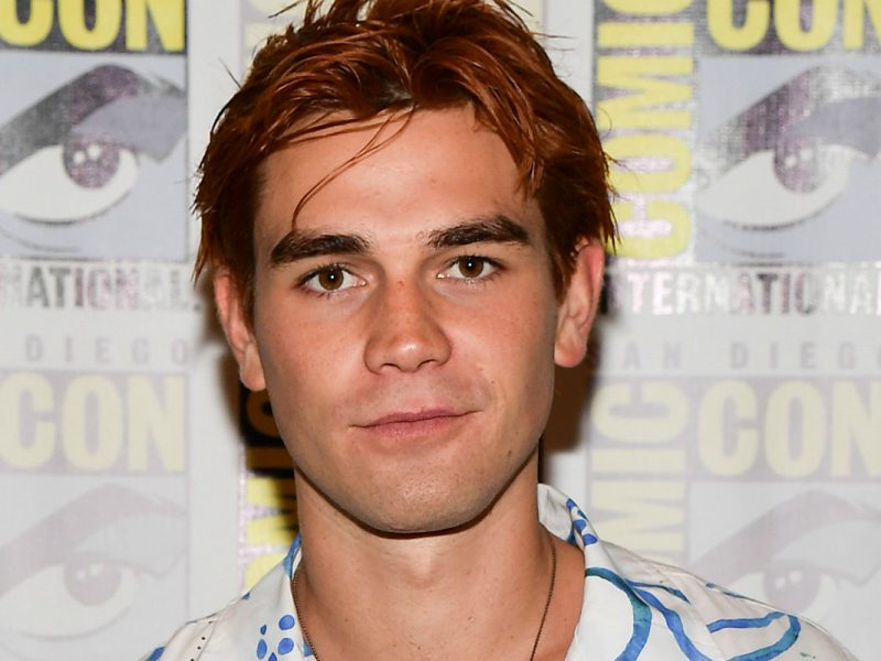 ‘Riverdale’s KJ Apa Shares Video Removing a ‘Shard of Metal’ From His Eyeball