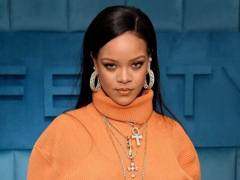 Rihanna Suffers From a Bruised Face Following Electric Scooter Accident