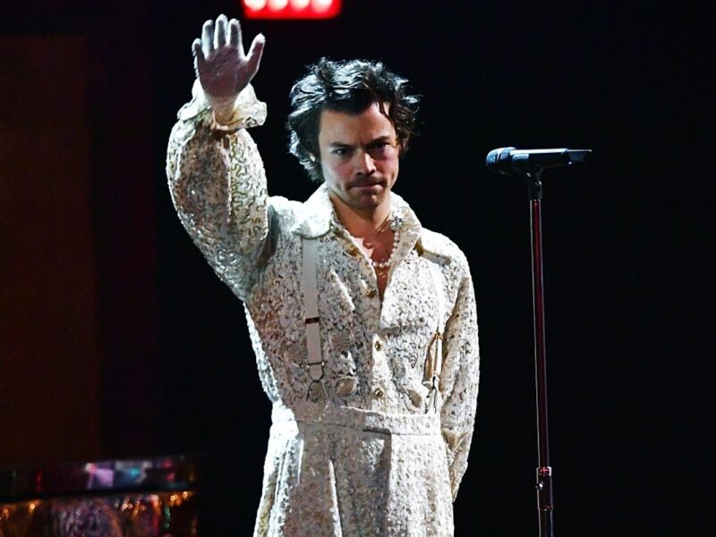 Harry Styles Wears a Dress as First Solo Male Celebrity to Grace the Cover of ‘Vogue’