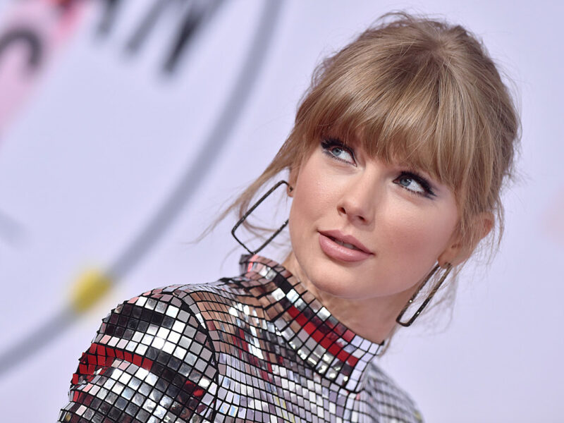Taylor Swift Just Broke Her Own AMAs Record in a Big Way