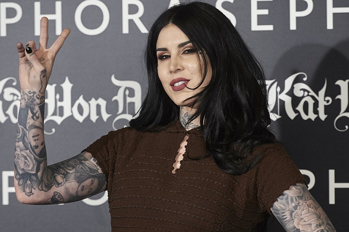 3. Kat Von D's Tattoo Cover Up Tips - wide 1