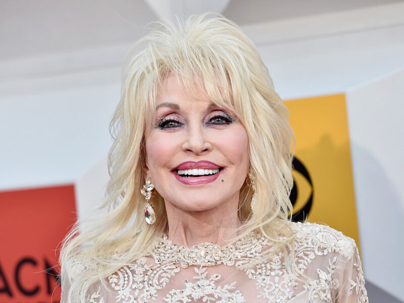 Dolly Parton Refused to Receive Presidential Medal of Freedom From Trump