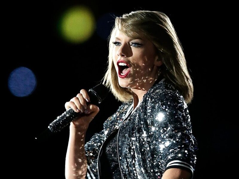Did Taylor Swift Just Hint That Her Next Re-Recorded Album Is ‘1989’?