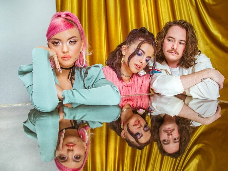 Hey Violet’s ‘Problems’ Turns Those Pesky Red Flags Into an Irresistible Pop Anthem (PREMIERE)