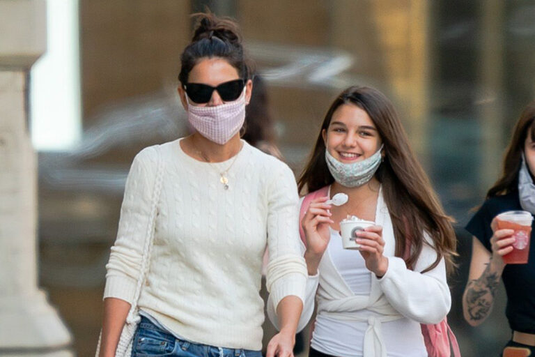 Katie Holmes Celebrates Suri Cruise’s 15th Birthday With Sweet