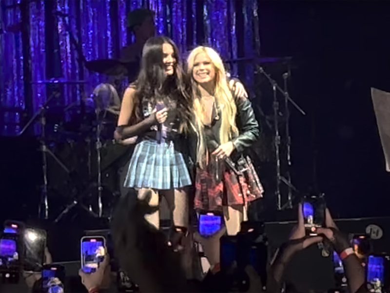 Avril Lavigne Joins Olivia Rodrigo for Onstage ‘Complicated’ Cover: WATCH