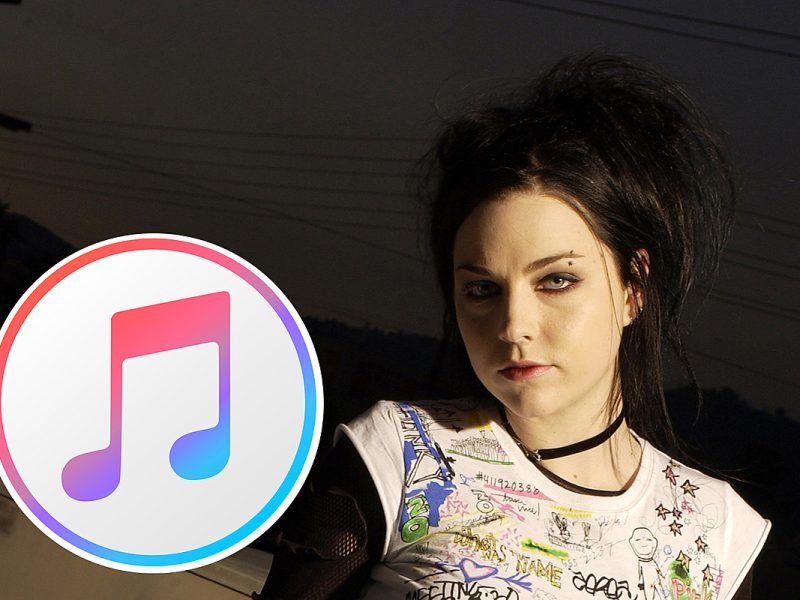 Evanescence’s ‘Bring Me to Life’ Is No. 1 on iTunes + the Internet Has Questions