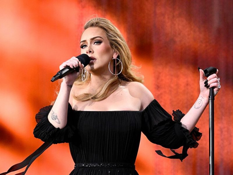 Adele Addresses Fans Throwing Things Onstage: ‘I Dare You’