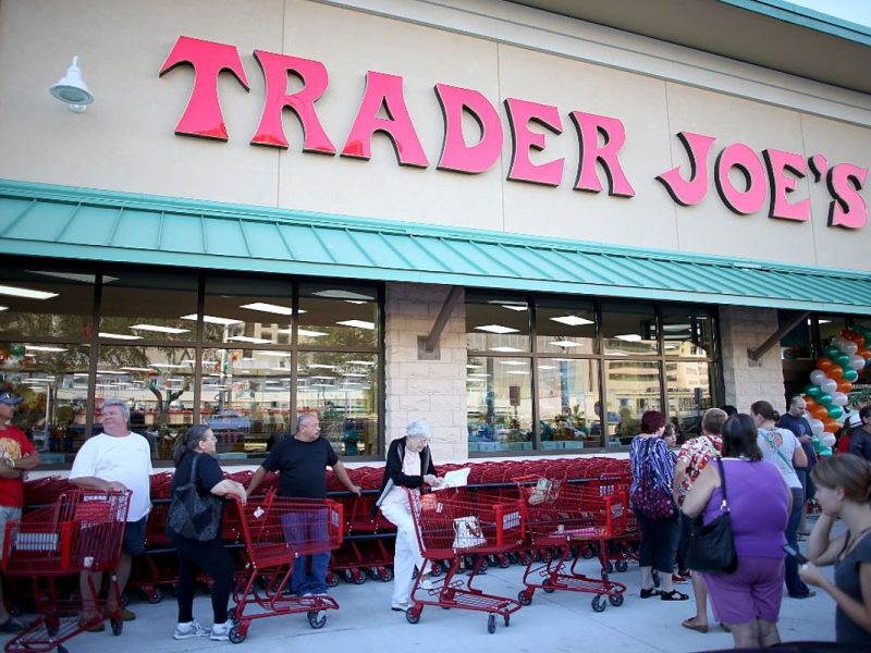 Are Traders Joe’s Employees Instructed to ‘Flirt’ With Customers?