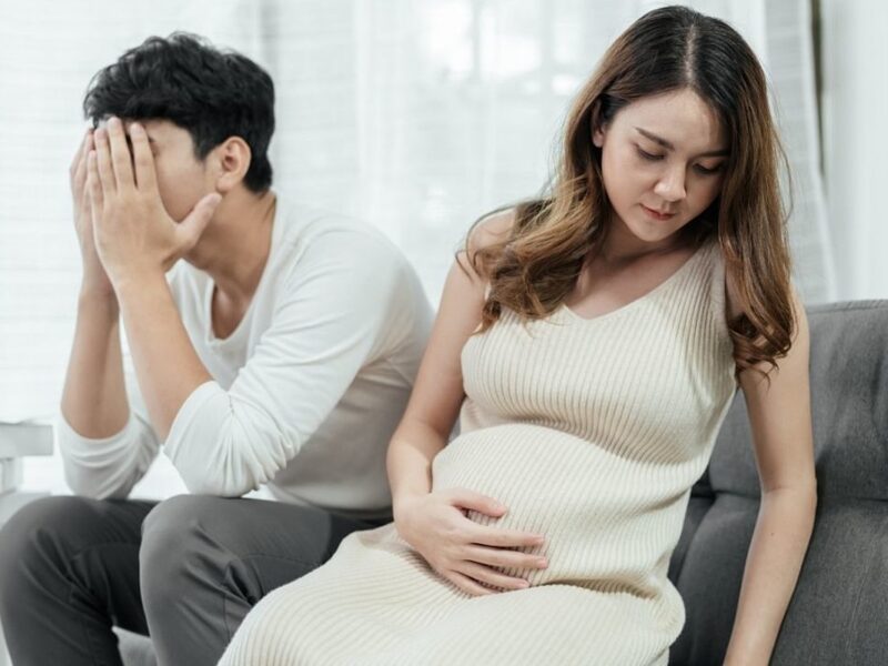 Man Slammed for Telling Mom About Wife’s Pregnancy