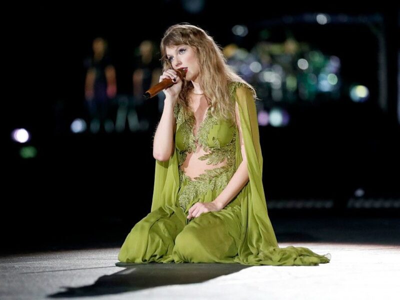 Taylor Swift ‘Devastated’ After Young Fan Dies Before Concert in Brazil