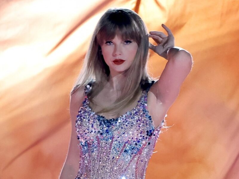 Taylor Swift Postpones Concert Due to Heat After Fan’s Death
