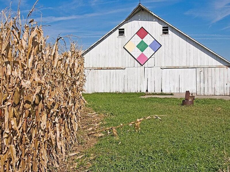 What Do Painted Quilts on Barns Mean?