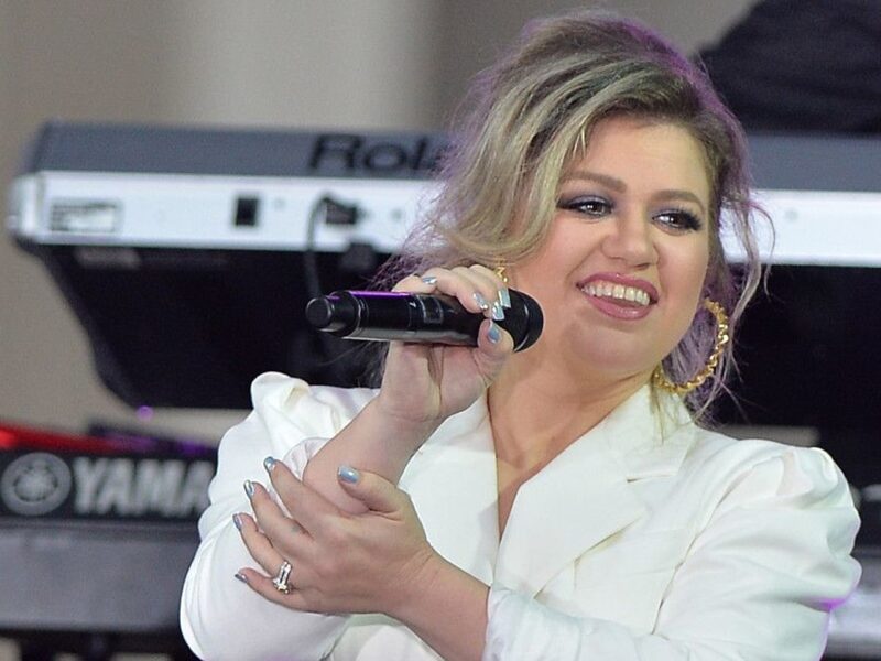Kelly Clarkson Not Ready for a New Relationship After Divorce