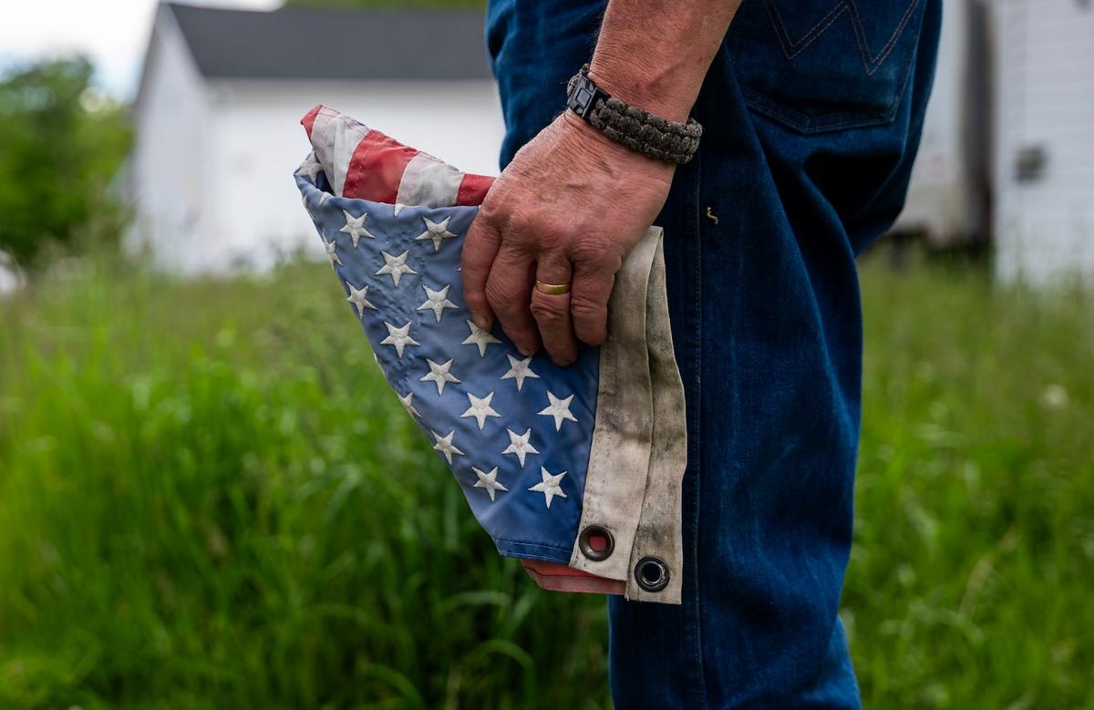 50 Stunning Photos of America Honoring Memorial Day Through The Years