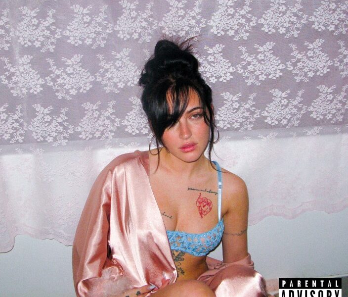 Cil Shares A Delightful Video For Her Summer-Ready Single ‘Hot Sh*t’