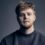 Alex Warren Lands His First No. 1 Hit As ‘Ordinary’ Rises To The Top Of The ‘Billboard’ Hot 100 Chart
