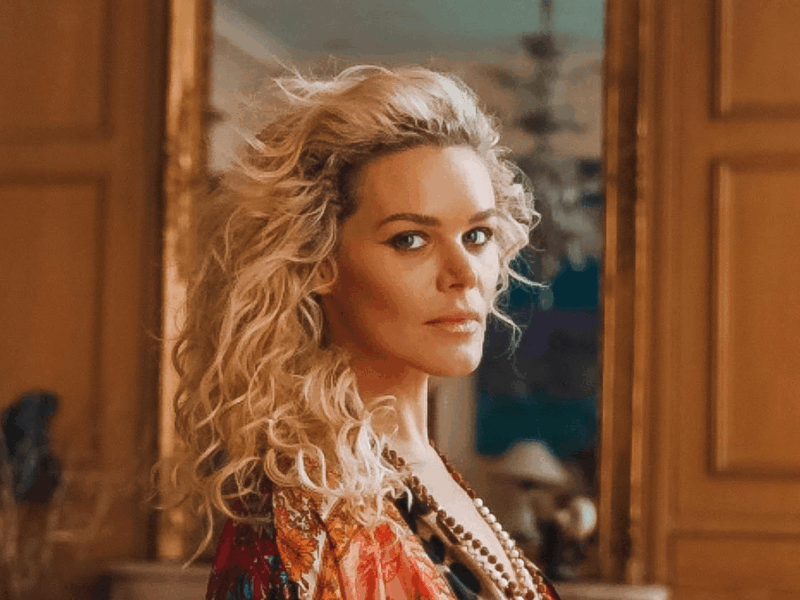 Kelly Monrow Chooses Ease and Movement on “Tryna Dance”