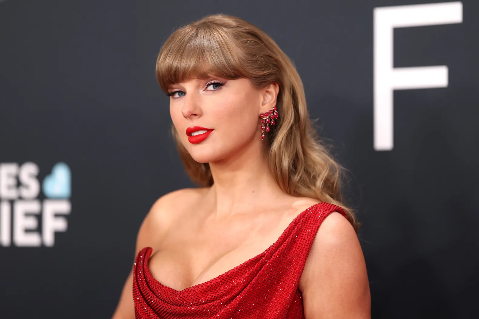 Taylor Swift Returns to Country Roots for Toy Story 5 Anthem