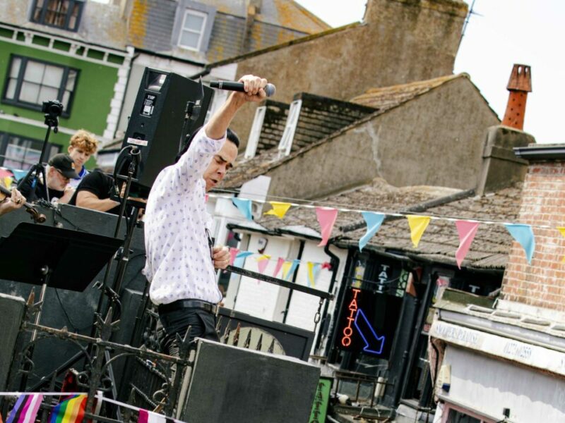 Nick Cave & The Bad Seeds Stun Brighton with Surprise Rooftop Performance
