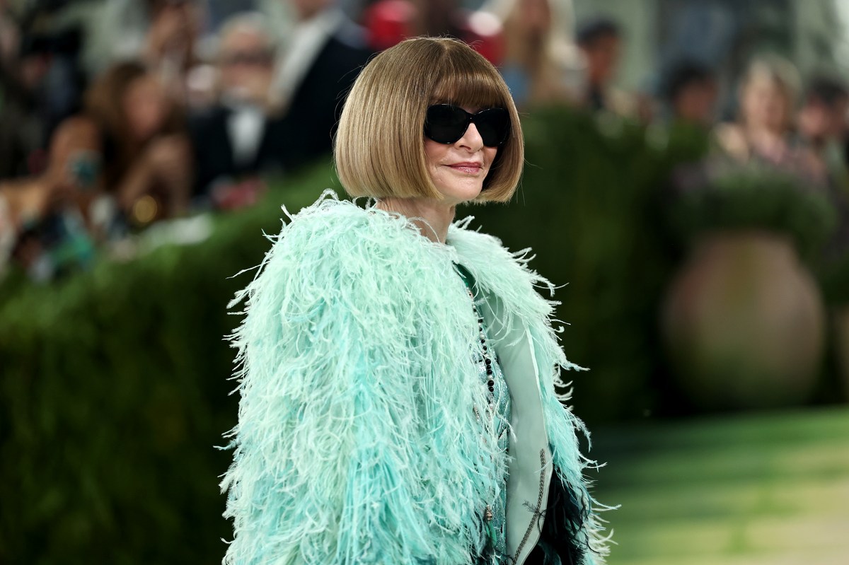 Anna Wintour Backed John Galliano — Now Her Own Judgment Is in Question
