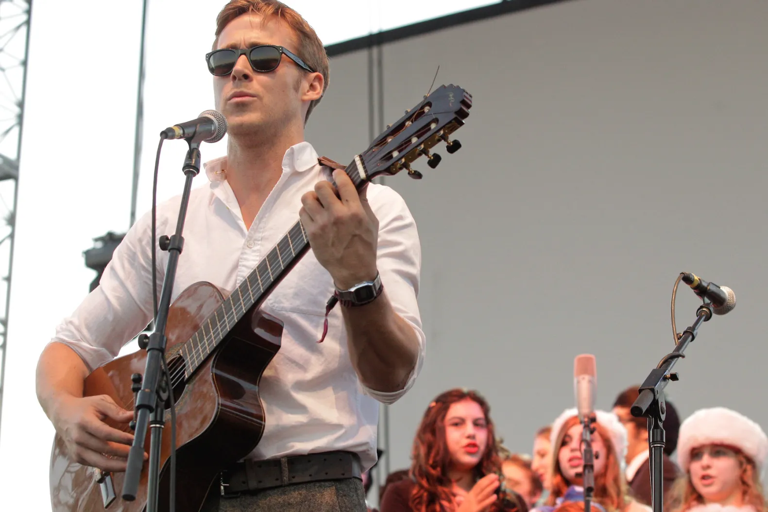 Dead Man’s Bones Return: Ryan Gosling’s Band Back After 17 Years