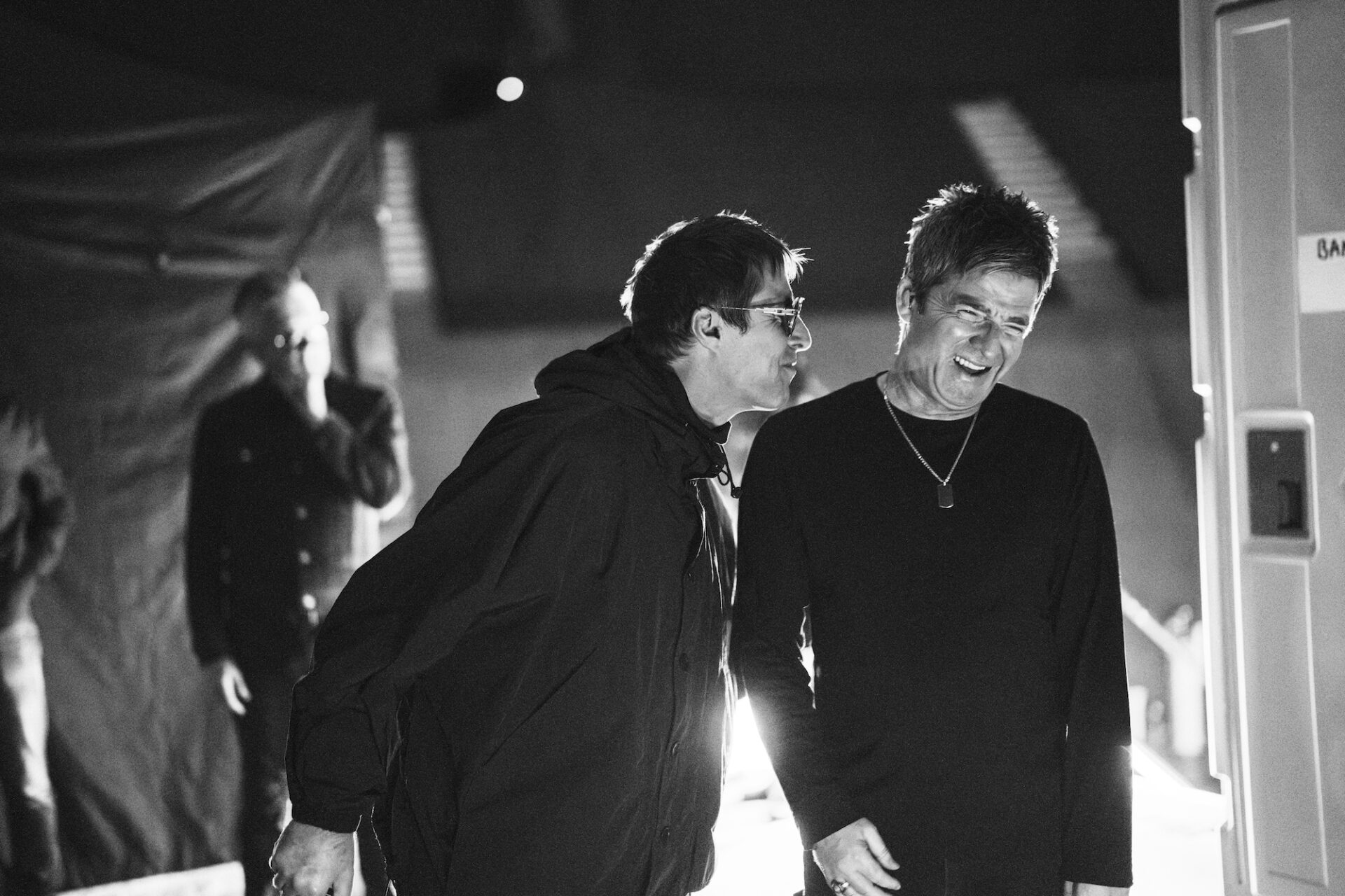 Oasis Block Auction of Rare 1990s Live Recordings