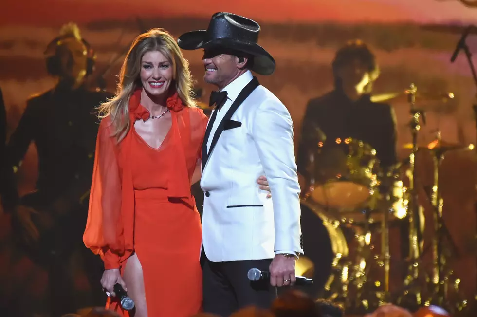 Faith Hill on stage